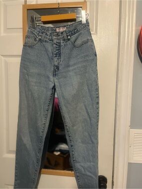 Size 26 Vintage Guess High-Rise Mom Jeans, Y2K jeans, Vintage Mom Jeans